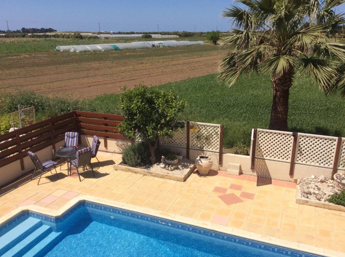 Quality Villa With Pool In Superb Location In Paphos Мадрия Экстерьер фото